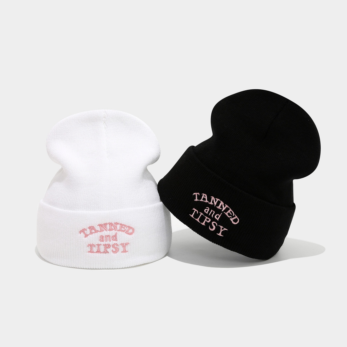 Otoño nuevo estilo simple letras bordadas sombrero de punto de moda europea y americana para hombres y mujeres callejera sombrero de lana caliente sombrero frío