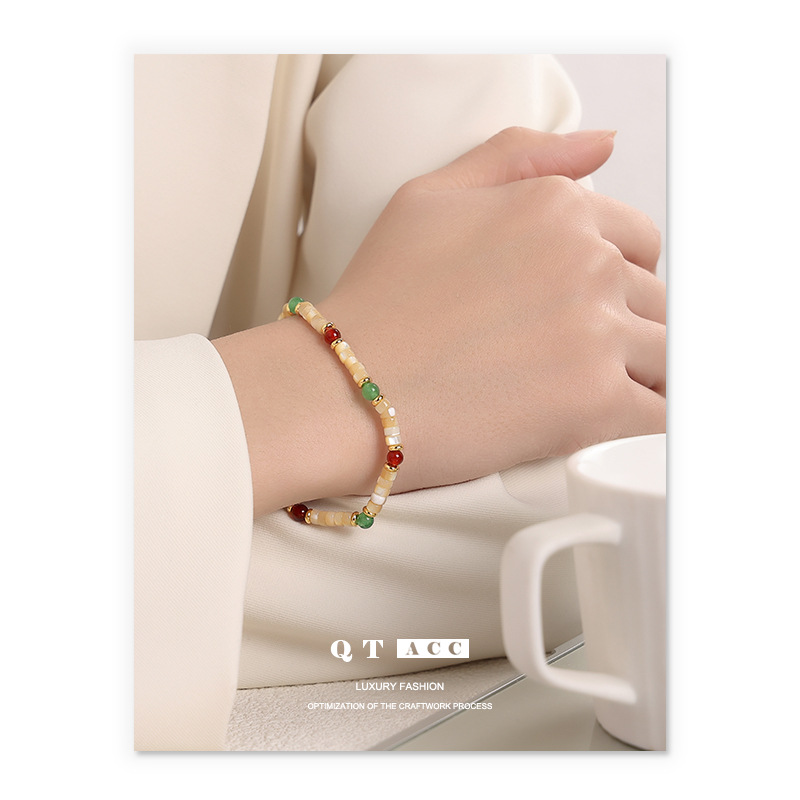 Latón chapado 18K oro real europeo y americano moda viajero luz lujo de alto grado Piedra Natural personalidad estilo nicho pulsera para las mujeres