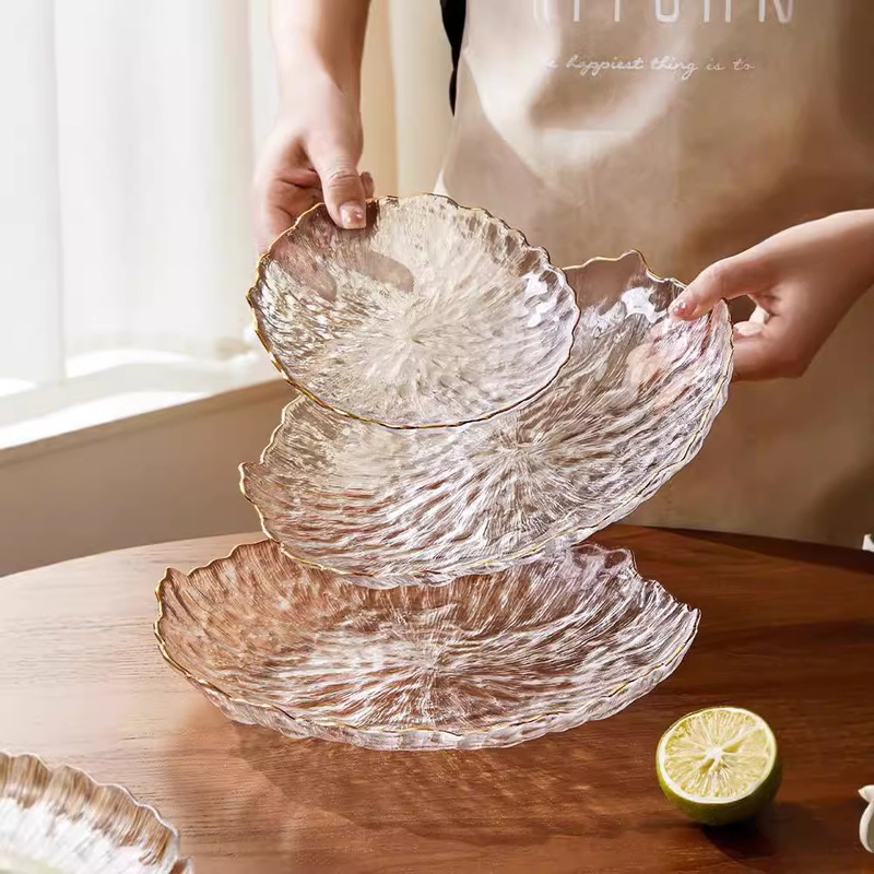 Glass Snack and Dried Fruit Plate, High-End Luxury Fruit Plate for Home Use in the Living Room, High-Quality Candy Plate with a Beautiful Appearance, Transparent