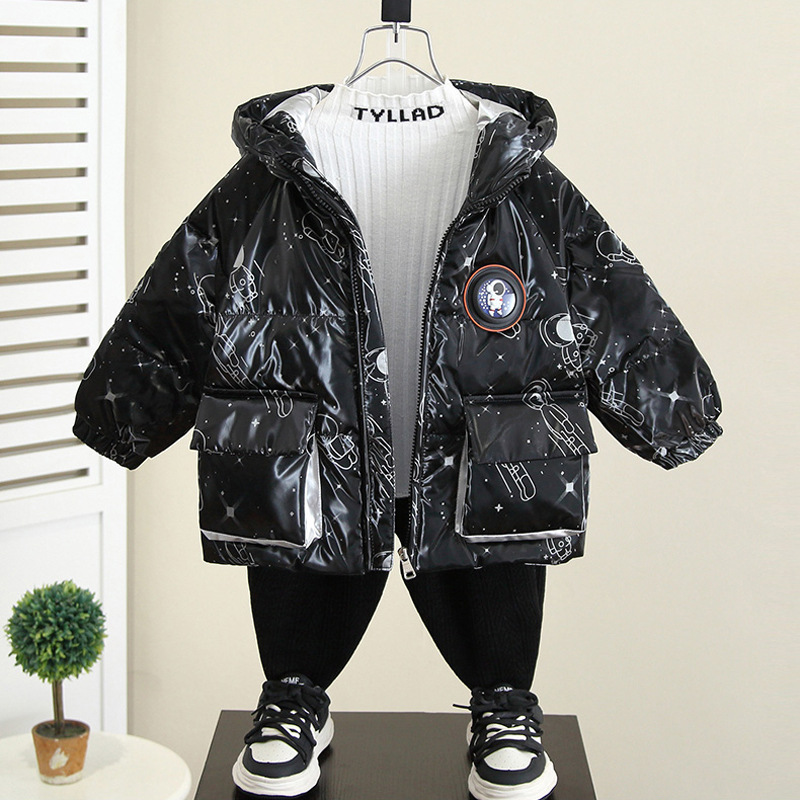 6904 chaqueta de plumón para niños invierno para niños 2025 nuevo estilo para niños y bebés ropa de pan de plumón de pato blanco ligero de tres pruebas para niños