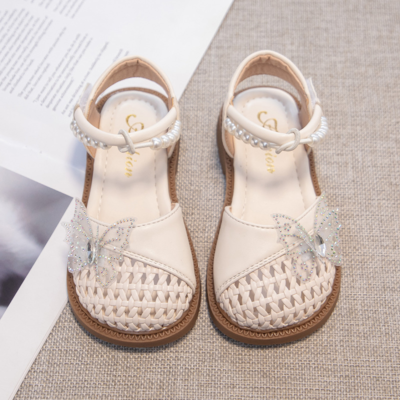 Zapatos de perlas huecas para niñas 2026 verano de moda infantil versátil zapatos de princesa sandalias trenzadas image 3