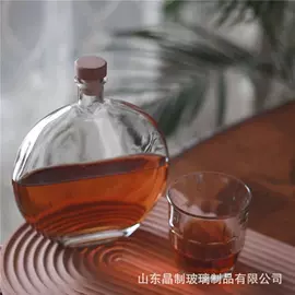 其他酒水包装;玻璃瓶;金属盖