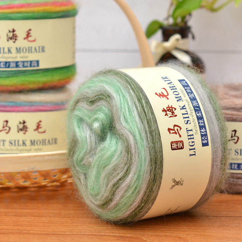 Sección de gradiente teñido pastel de mohair hilo lana tejida a mano media larga sección teñida bricolaje tejido suéter abrigo bufanda