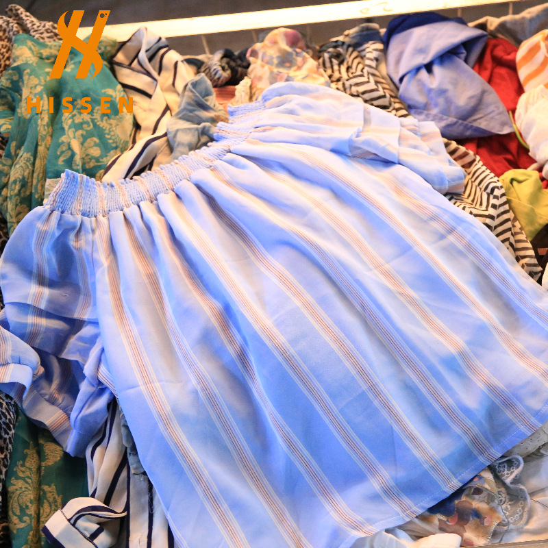 二手衣服出口泰国论斤称旧衣服女装丝质短袖上衣used silk shirts