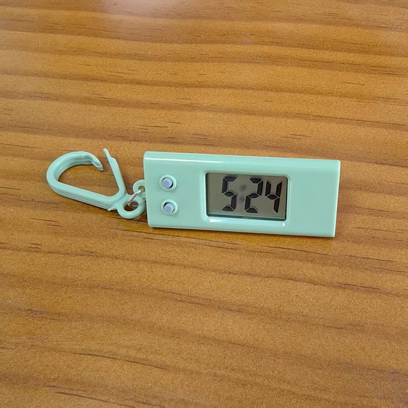 工厂简约桌面静音时钟学生迷你钥匙扣小时钟随身卡通三角电子时钟|undefined