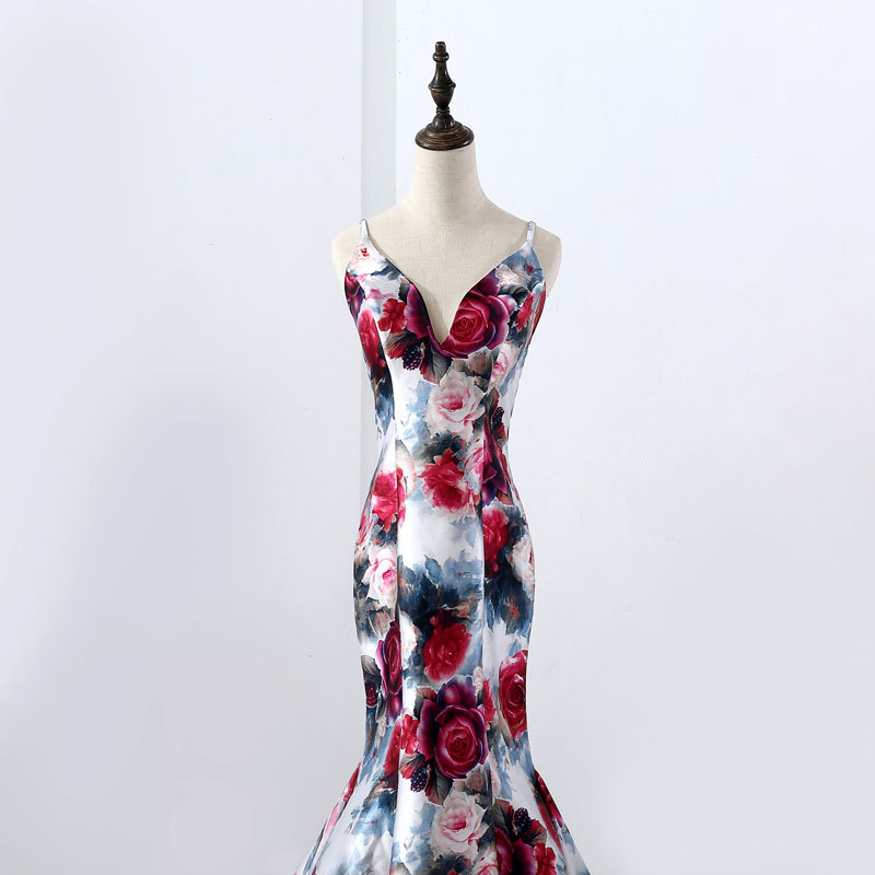 El Comercio exterior europeo y americano Amazon AliExpress deseo nuevo vestido de noche floral sexy cola de pez con cuello en V Sling image 2