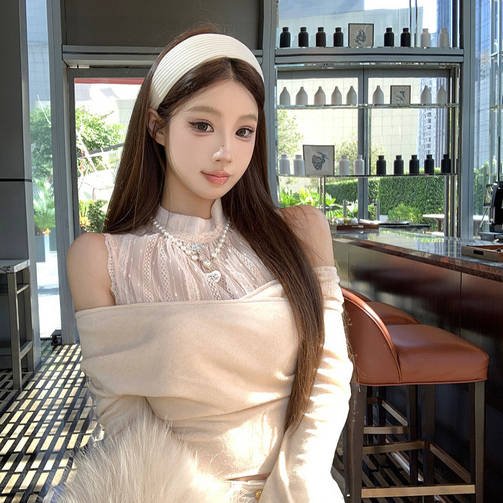 Lace set