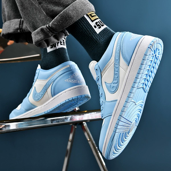 AJ1 North Card Blue Men and Women The same model [Small one code]