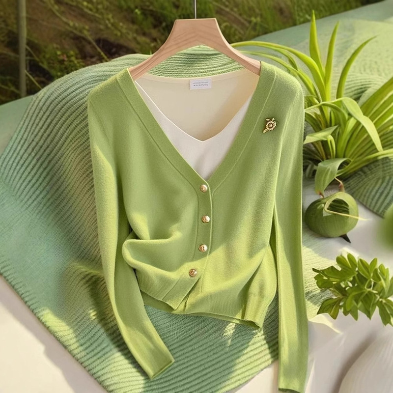 French Style Chanel Style Fake Two-piece Green Knitted Cardigan Women's Unique Super Nice 2025 New Inner Base Top French Style Chanel Style Fake Two-piece Green Knitted Cardigan Women's Unique Super Nice 2025 New Inner Base Top