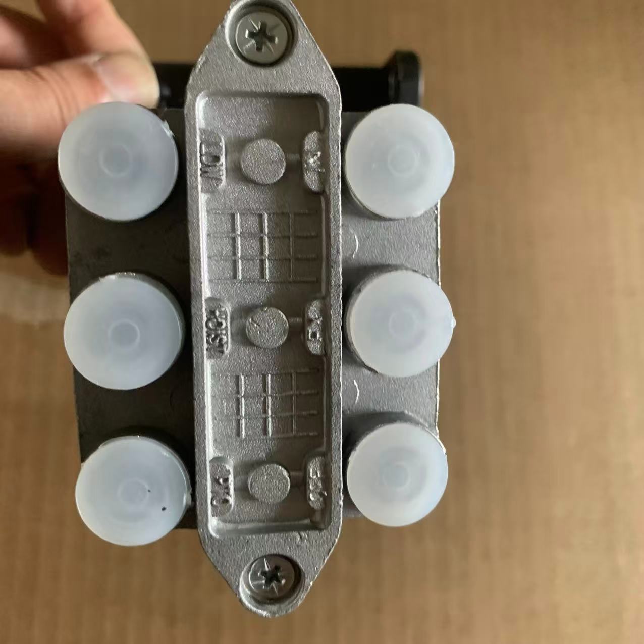 Av-295 329358X Lift Control Valve Hand-Operated Pto Switch Pneumatic Six-Hole Body Aluminum Seat New Cover