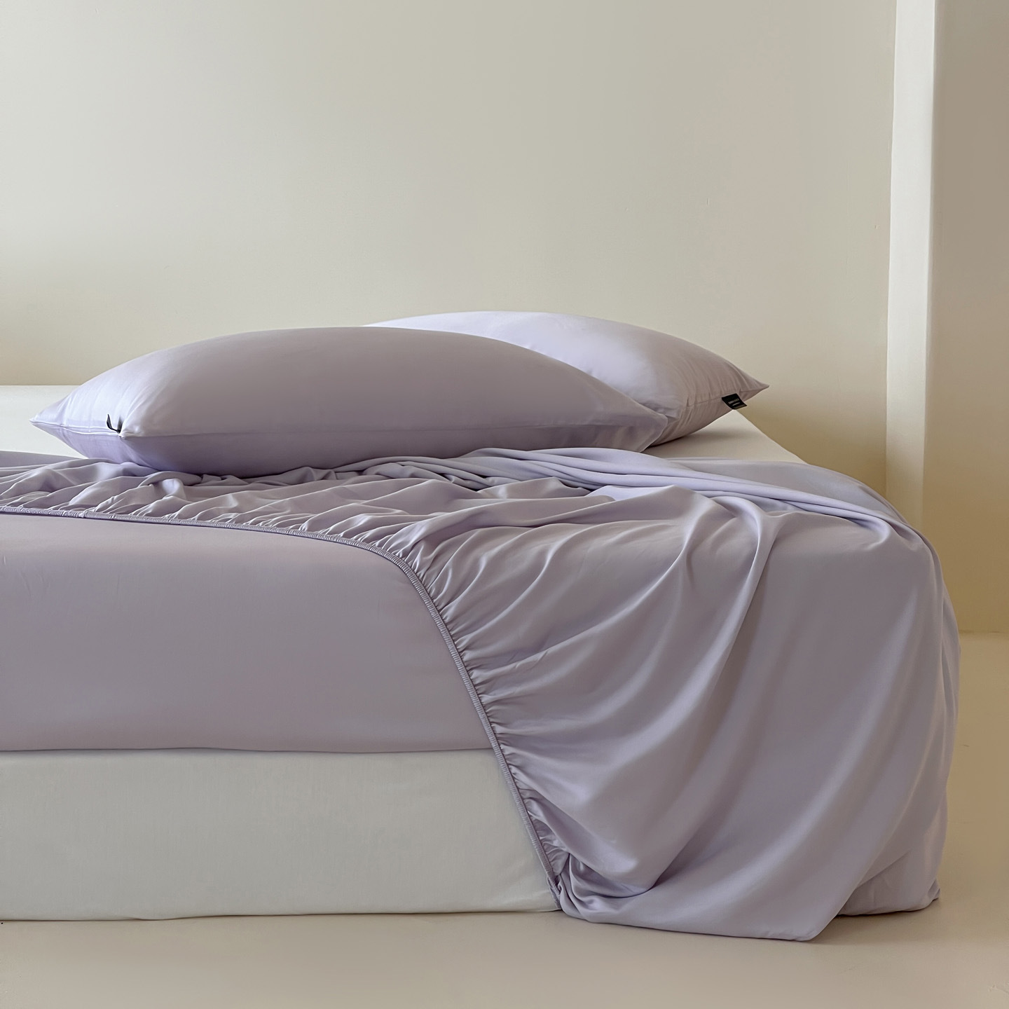Minimalist Style Cool Breeze Solid Color Tencel Single-Piece Fitted Sheet 1.5 1.8m Tencel Silky Bed Cover Non-Slip