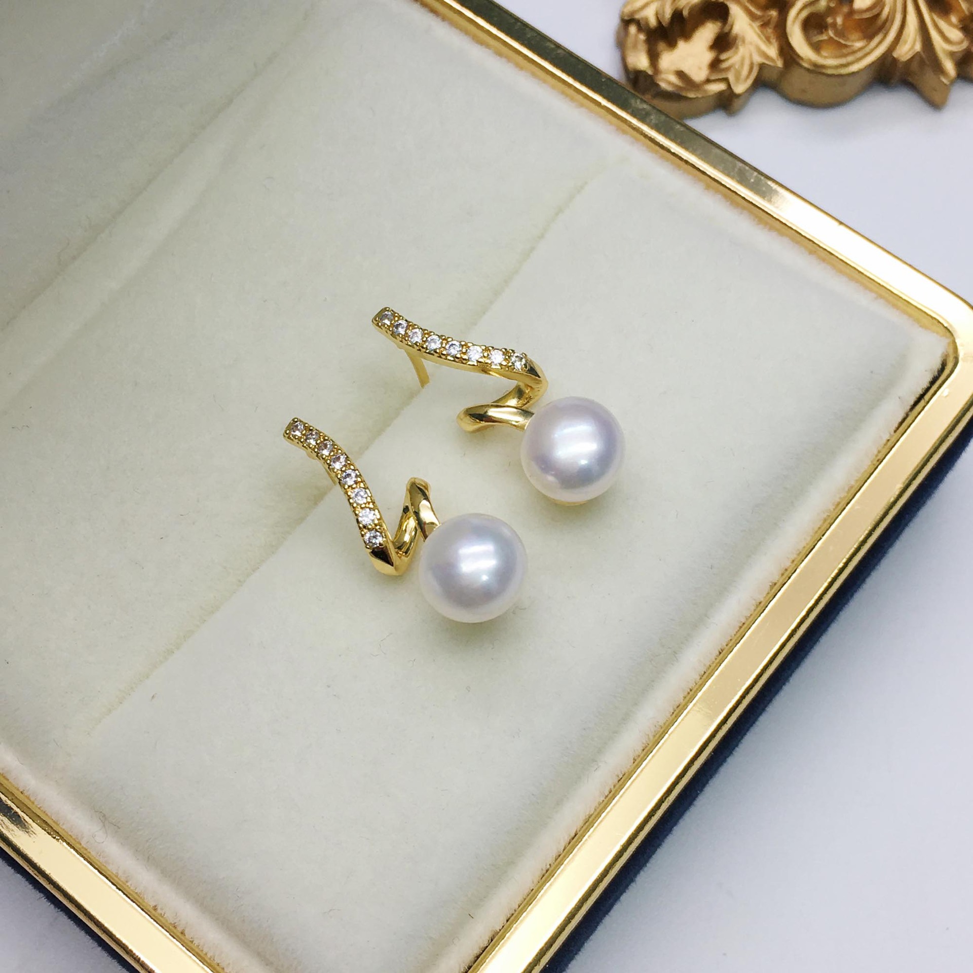 ֱ���両��������ʱ�ֲ軨�˿�14Kע����Ȼ��ˮ���������������