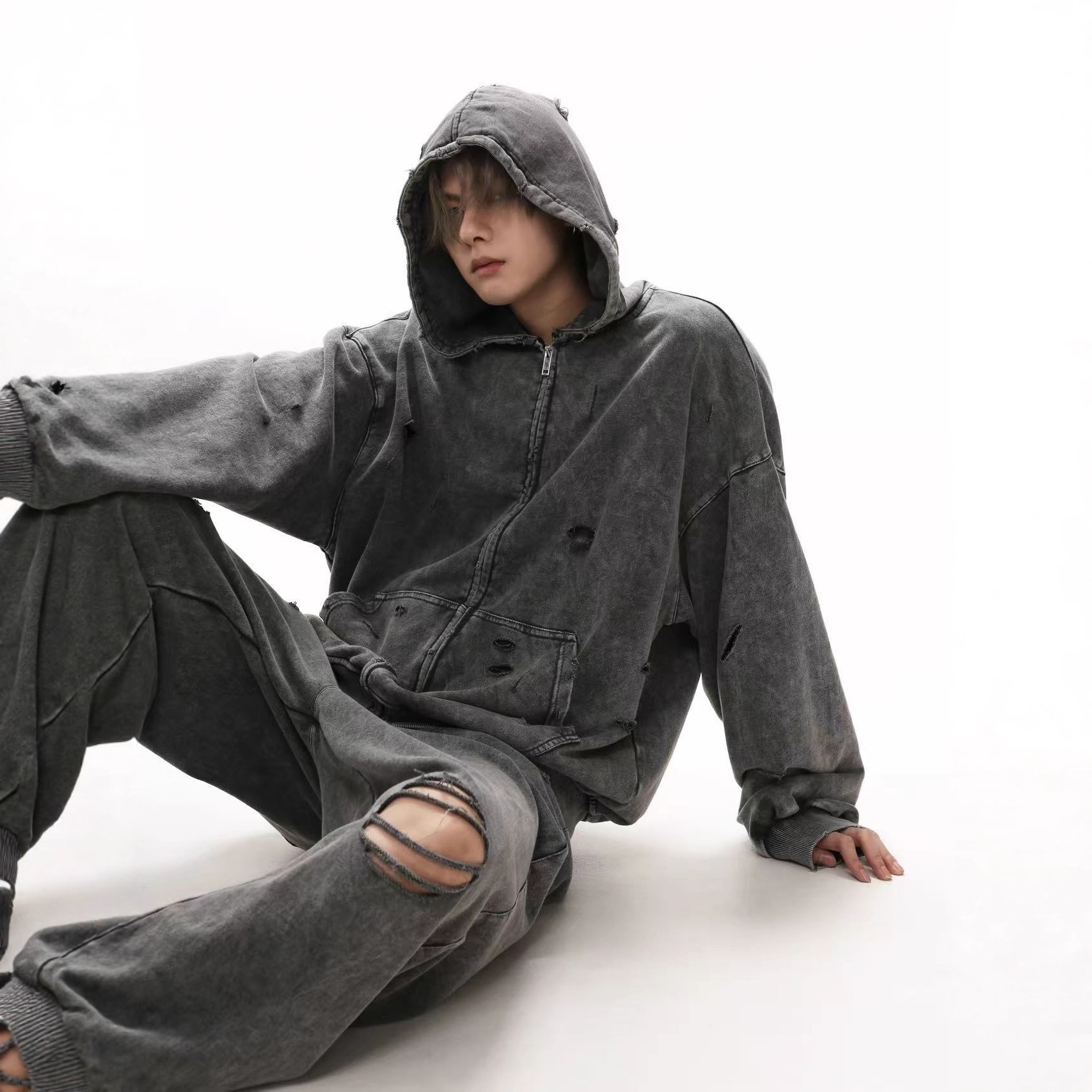 Moletom com capuz rasgado estilo europeu e transfronteiriço para homens, lavagem reforçada, modelagem folgada, versátil estilo vintage para casais._voghion.com