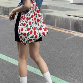 夏季洋气红色玫瑰花抽绳式帆布包小清新大容量复古简约ins 单肩包