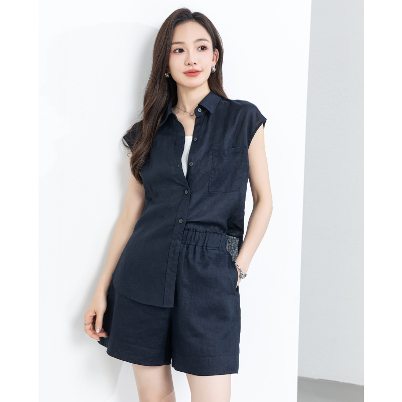 Xingge Relaxation Sensation: the Ultimate Blue Linen Sleeveless Shirt and Shorts Set - New Style for Commuting and Casual Wear