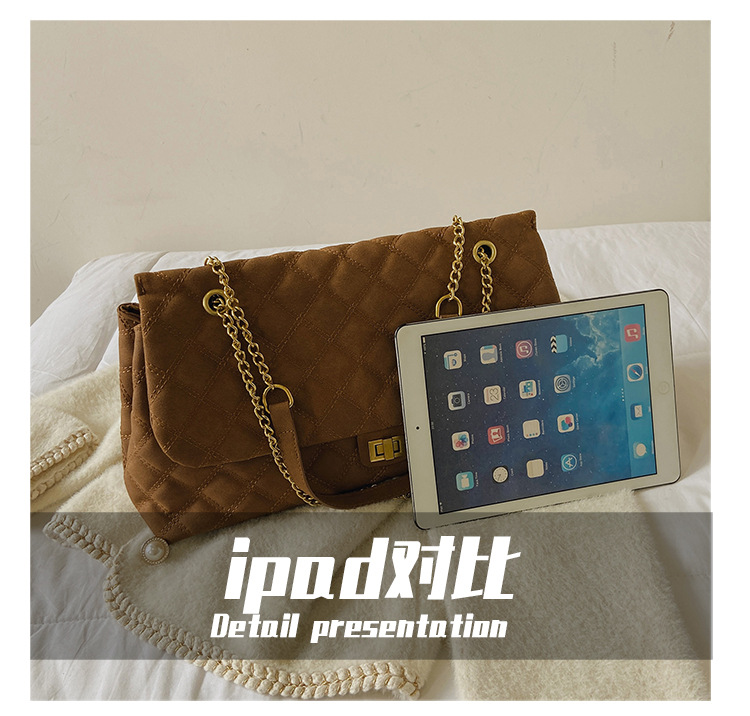 The new diamond-shaped chain bag for women is a trendy and fashionable matte single-shoulder armpit bag for commuting. The large-capacity crossbody bag is a cross-border trend undefined