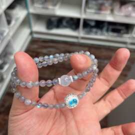 天然灰月光石手串多圈叠戴水晶手串轻奢小众设计款水晶手串手饰