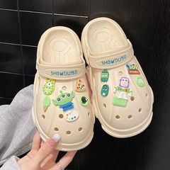 卡通可爱草莓熊厚底洞洞鞋女夏外穿包头静音网红时尚沙滩休闲拖鞋