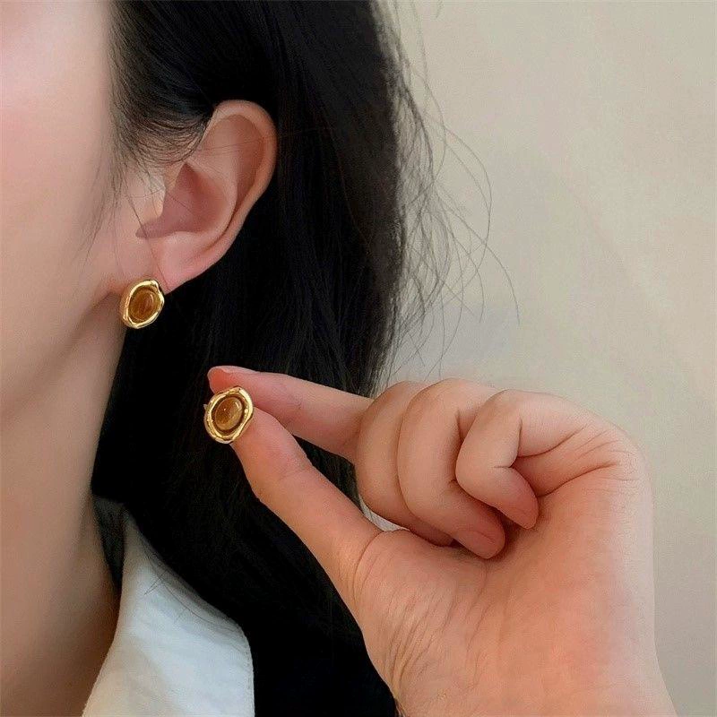 Серьги ретро клипсы, светлая люкс-стилистика, для непроколотых ушей