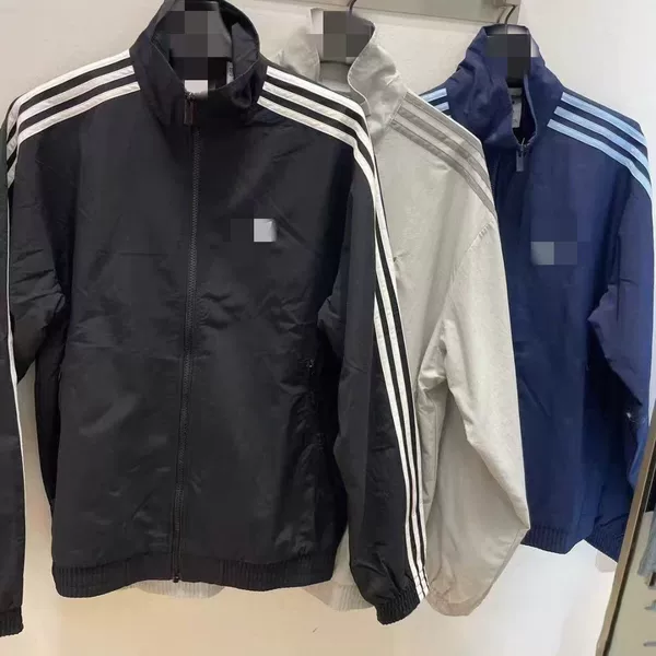 Three-stripe trendy loose-fitting jacket with stand-up collar, windproof embroidered top, versatile sports coat for men and women 2466