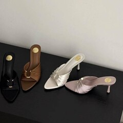 夜風一字ハイヒールのサンダル春夏にスカートのアンドロメダ靴の露指の方の頭のハイヒールのサンダルのフランス靴を配合します。