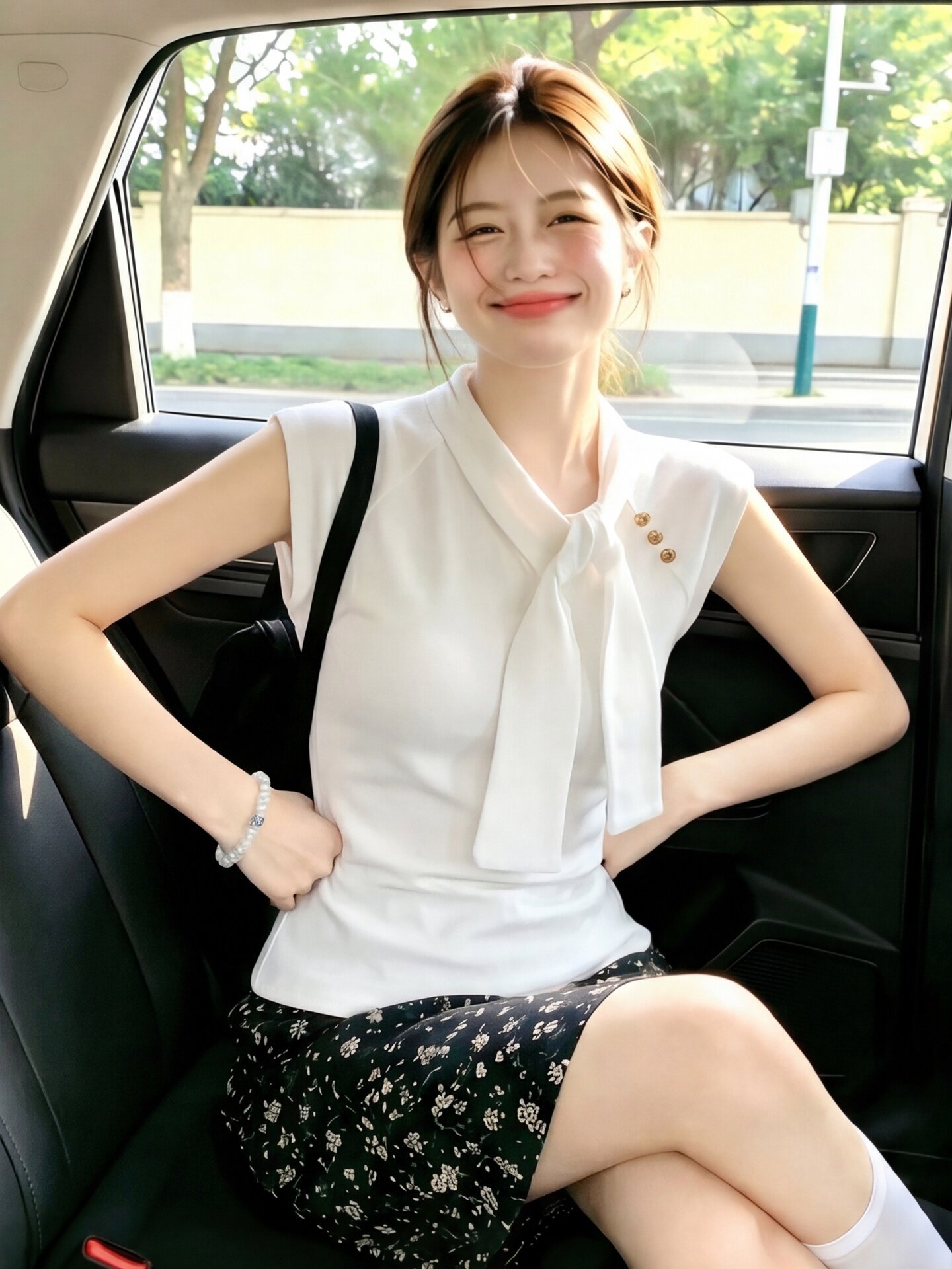 Áo thun ngắn tay nữ cổ tròn thiết kế dây buộc eo, tay lỡ, form suông — Xanh lông mòng đen