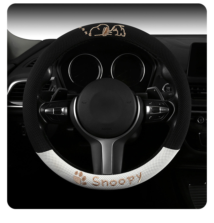 Cross-Border Car Steering Wheel Cover Wholesale Cartoon Embroidered Snoopy All-Season Universal Ice Silk Non-Slip Breathable Car Accessory