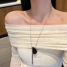小众简约几何三角形长款项链女不规则吊坠檀木高级时尚百搭配饰