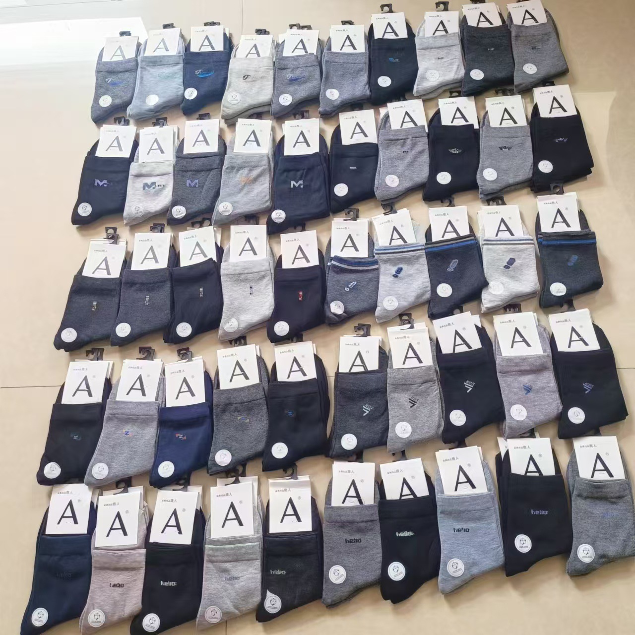 Chung Autumn and Winter Men's Deerslayer Socks Medium Stockings Men's Socks Letter Breathable Sweat Absorbing Simple Men's and Women's Socks Wholesale