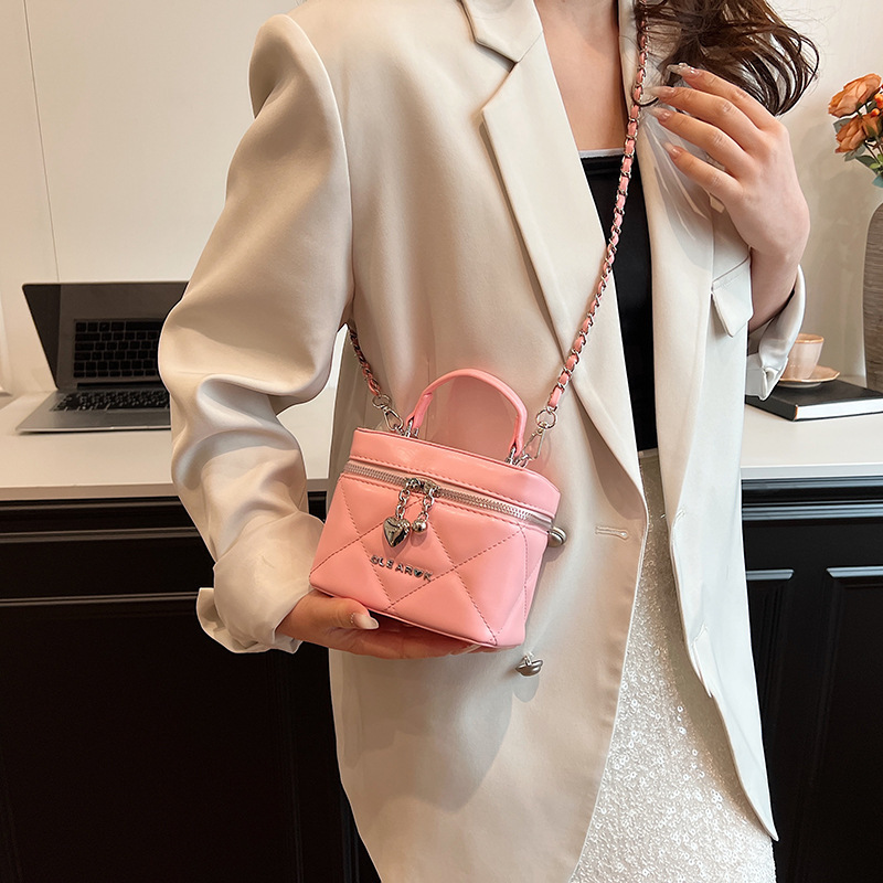 Bolso de mujer, bolso de mano de viento de fragancia, nuevo bordado, bolso de caja universal, sensación de alta calidad, bolso de hombro simple de moda.