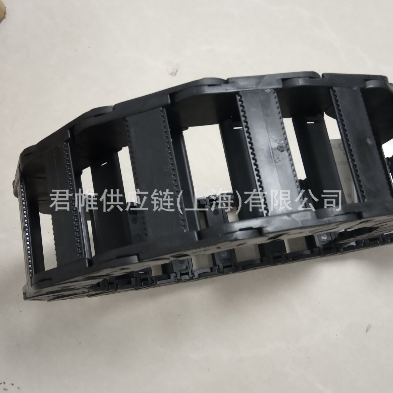 价格需核实  IGUS  拖链  型号：E4.56.06.250.0,长度2821mm