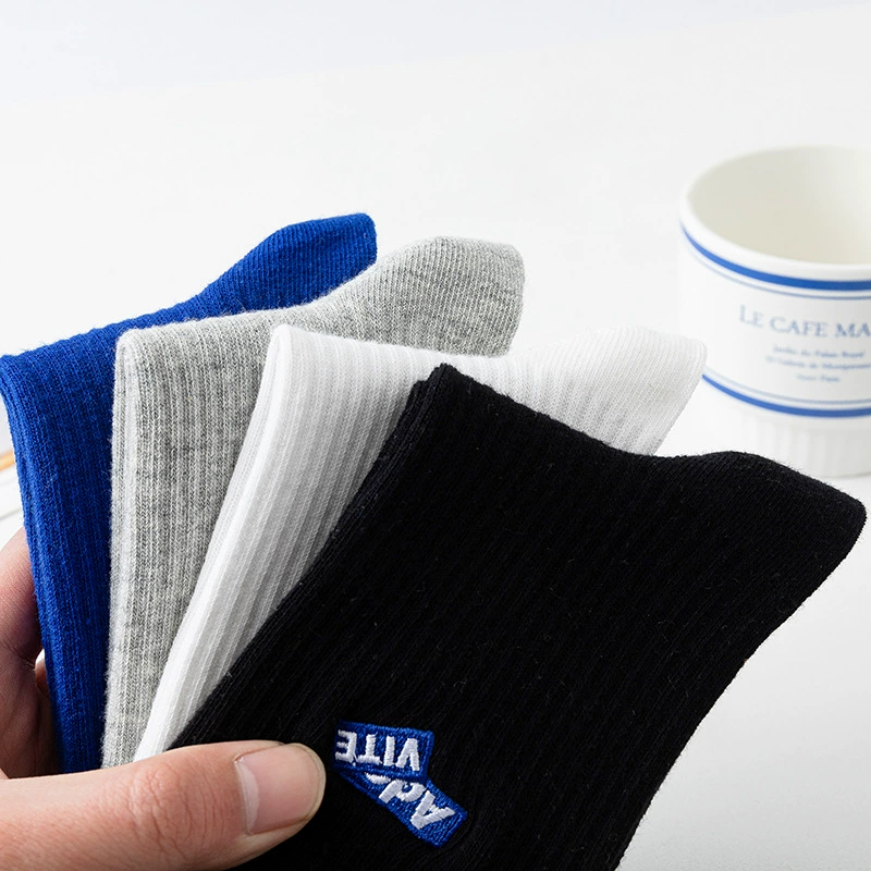 Embroidery, deodorized universal cotton knee socks for beloved for men and women, combed cotton, with embroidery, wholesale