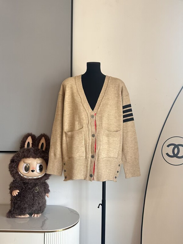 高品质~TB经典四条杠羊毛针织开衫时尚百搭学院风披肩外套男女款|undefined