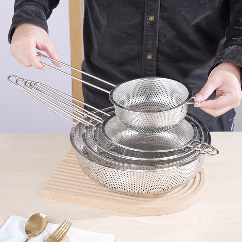Cesta de frita de acero inoxidable con mango perforación cucharas de aceite de filtro cucharas de filtrado de vegetales y frutas cestas de drenaje cucharas de filtrado cucharas de escoria
