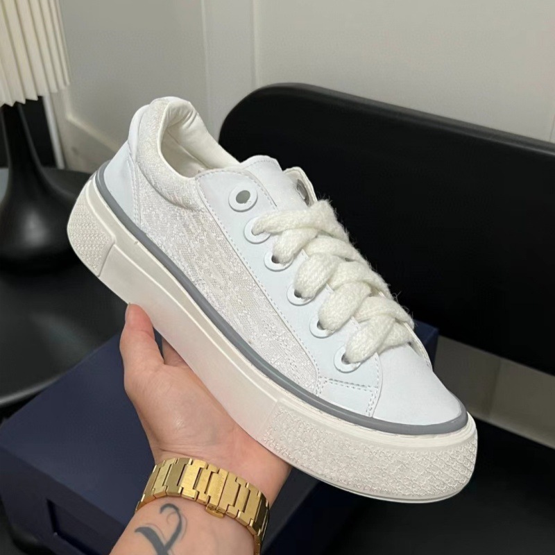 2024 neue trendige Paarschuhe in Übergröße, vielseitige runde Zehenpartie, farbblockierte dicke Sohle, sportliche weiße Freizeitschuhe_voghion.com