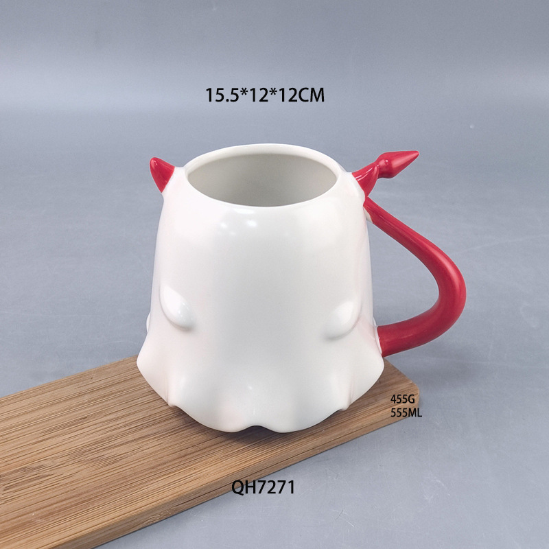 Taza de cerámica de temperatura media Taza de Halloween Little Music Magic Elf Devil Tail Taza de cerámica de dibujos animados lindo de gran capacidad