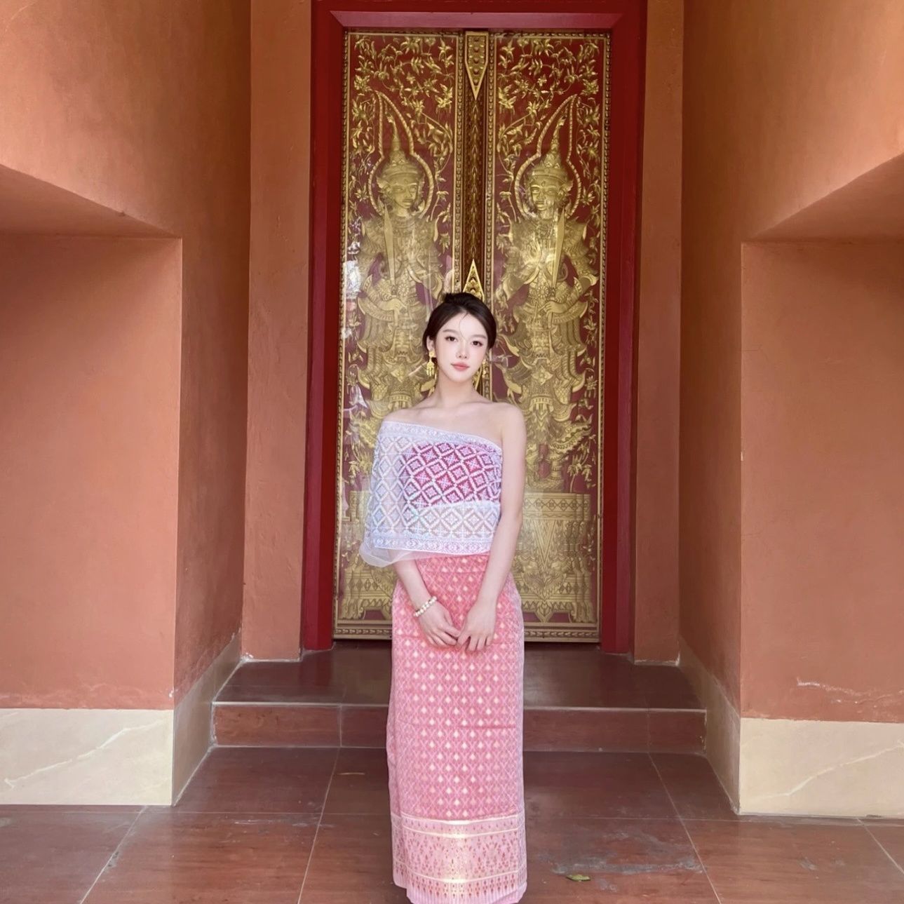 스커트 14종 + 튜브탑 + 숄 + 플루메리아 머리핀