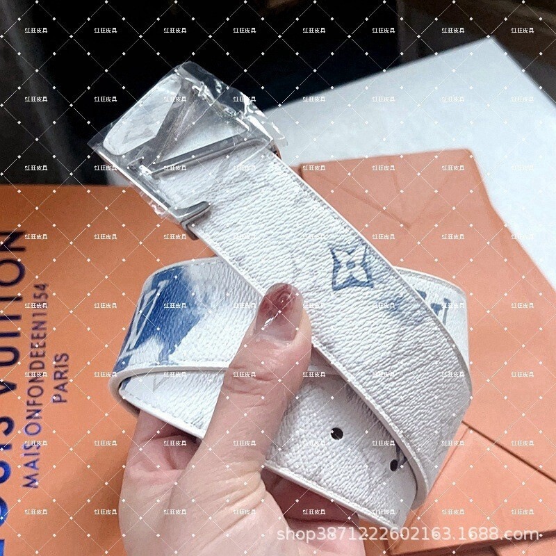 新款时尚男士商务休闲百搭字母涂鸦平滑扣腰带牛仔裤潮流网红|undefined