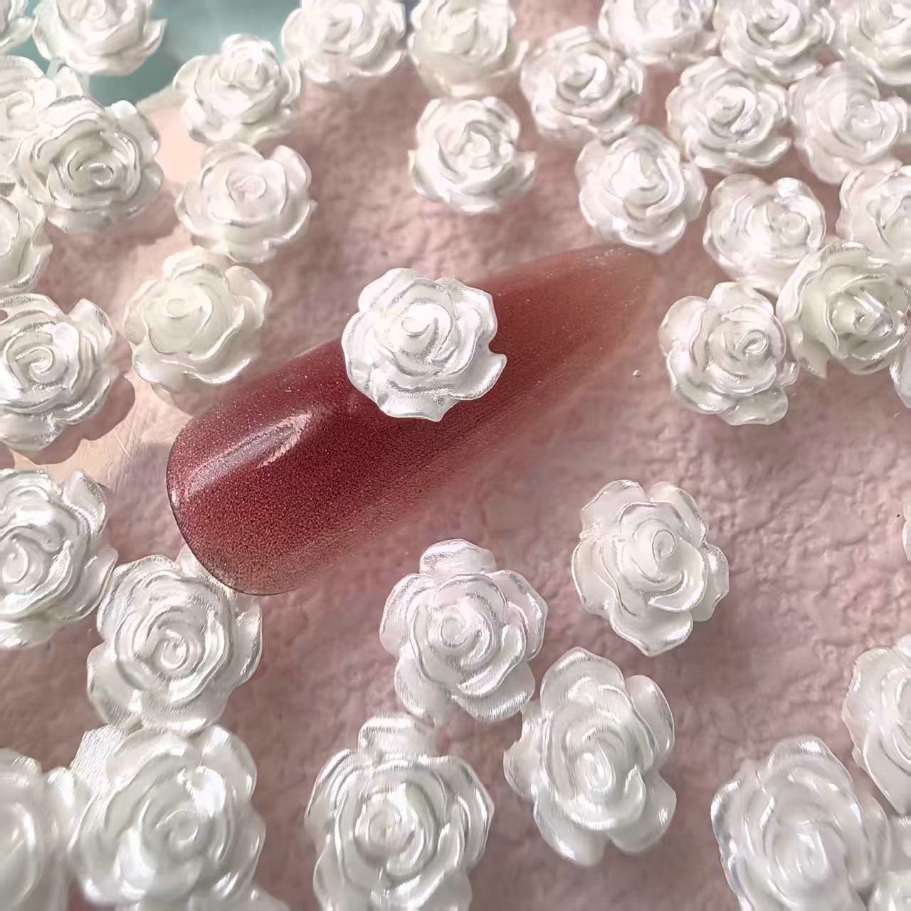 8mm白色玫瑰花美甲饰品批发_11.jpg