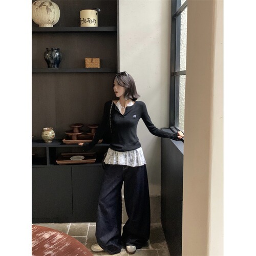 Sweet and Spicy Unique Embroidered Long-Sleeve Knit Top for Women - Early Autumn New Arrival Slimming and Elegant Layering Design - Black