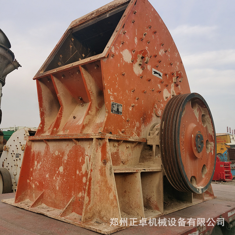 出售一台新乡鼎力二手1512型重锤破碎机 时产200吨大型石子破碎机