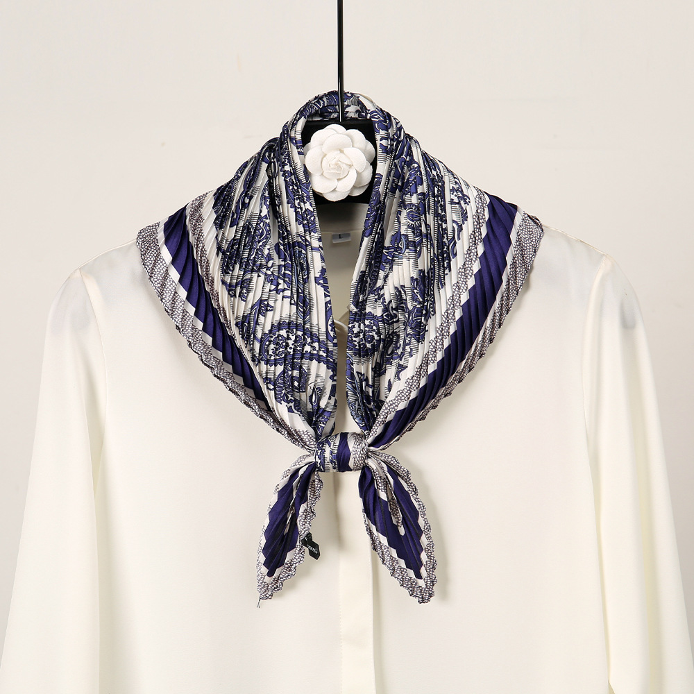 Trendy Cool Design Sense 70 Bufanda de seda arrugada Bufanda cuadrada pequeña Bufanda profesional de alta calidad sin colisión Bufanda plisada al por mayor