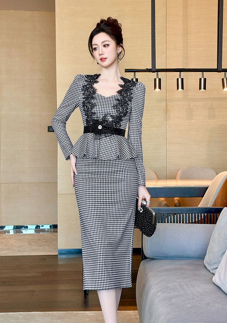 Đầm maxi nữ thắt eo cổ vuông ren phối lá sen họa tiết kẻ sọc tay dài — đen chi tiết 5