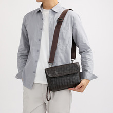 街头邮差包手机包斜跨包潮牌时尚小方包潮皮质格子单肩包斜挎-