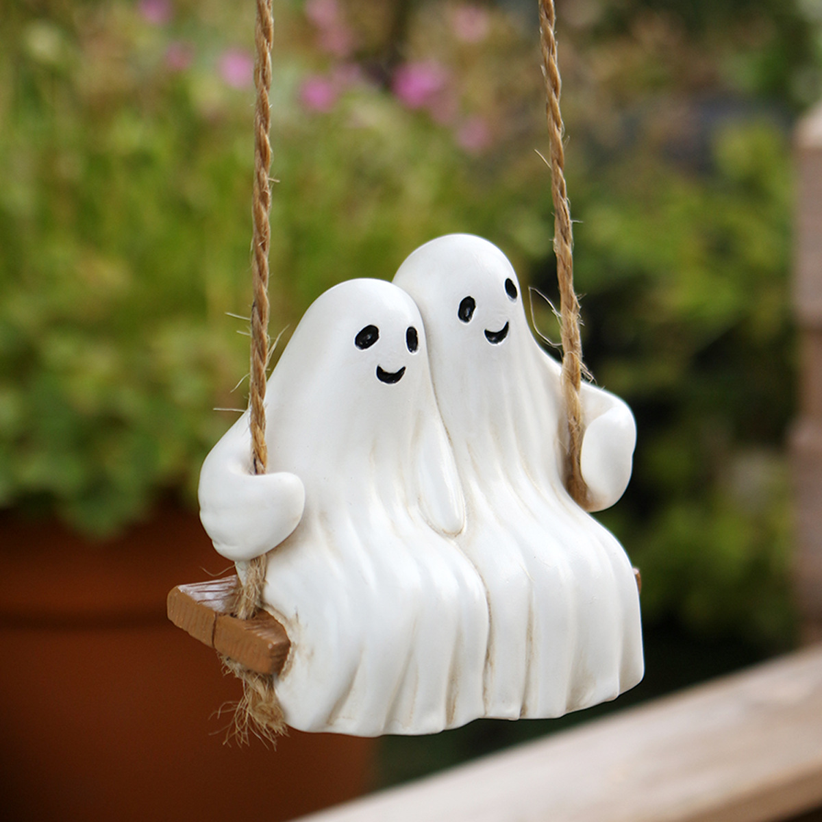 Halloween Swing Couple Ghost Front Yard Porch Courtyard Standing Ghost Holiday Decoration Gifts Ready for Sale
