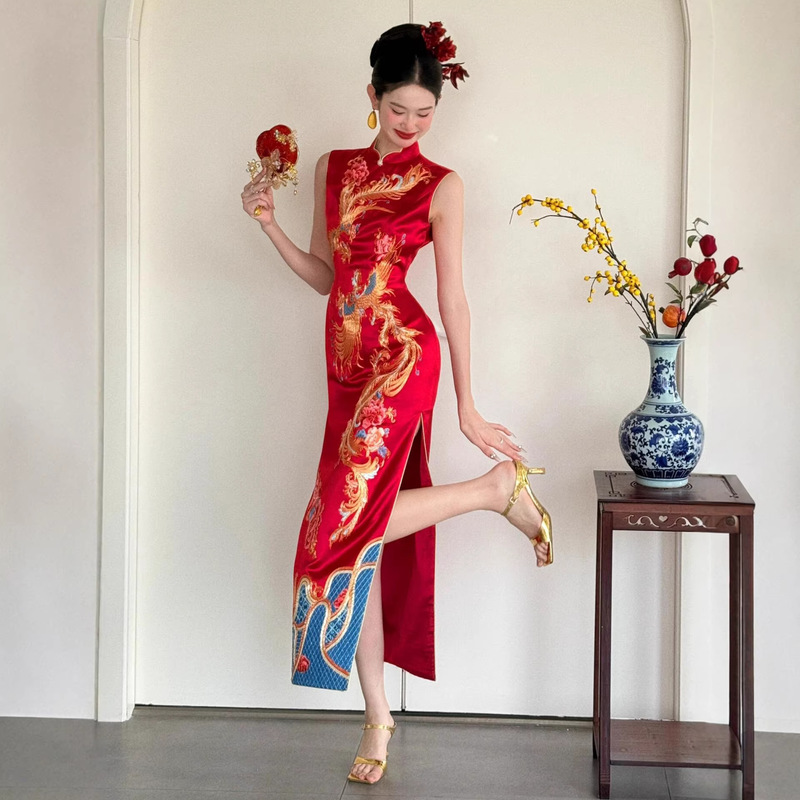 New Chinese-Style Cheongsam Dress for Toasting, 2026 New Model, High-End Burgundy Bride Engagement Wedding Dress for the Bridal Party New Chinese-Style Cheongsam Dress for Toasting, 2026 New Model, High-End Burgundy Bride Engagement Wedding Dress for the Bridal Party