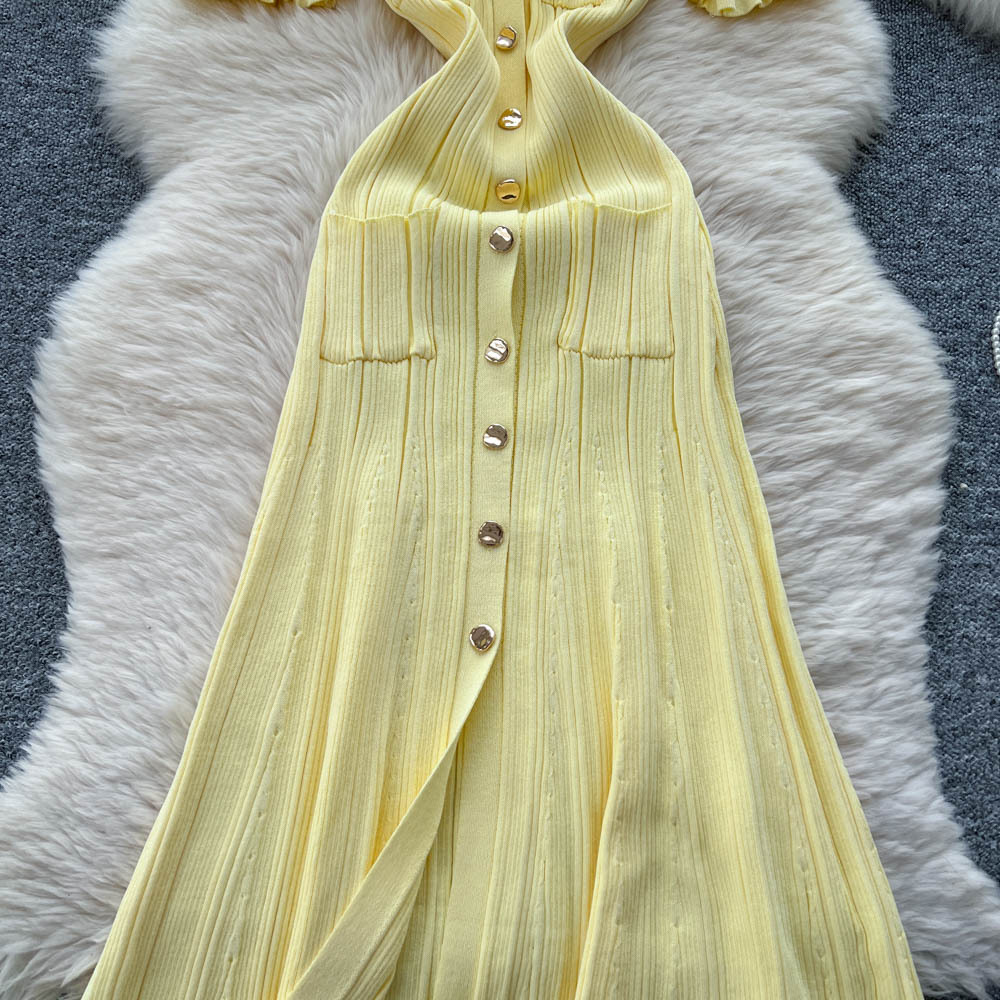 Elegantes Damen Strickkleid Mit Revers Und Knopfleiste Lang_voghion.com