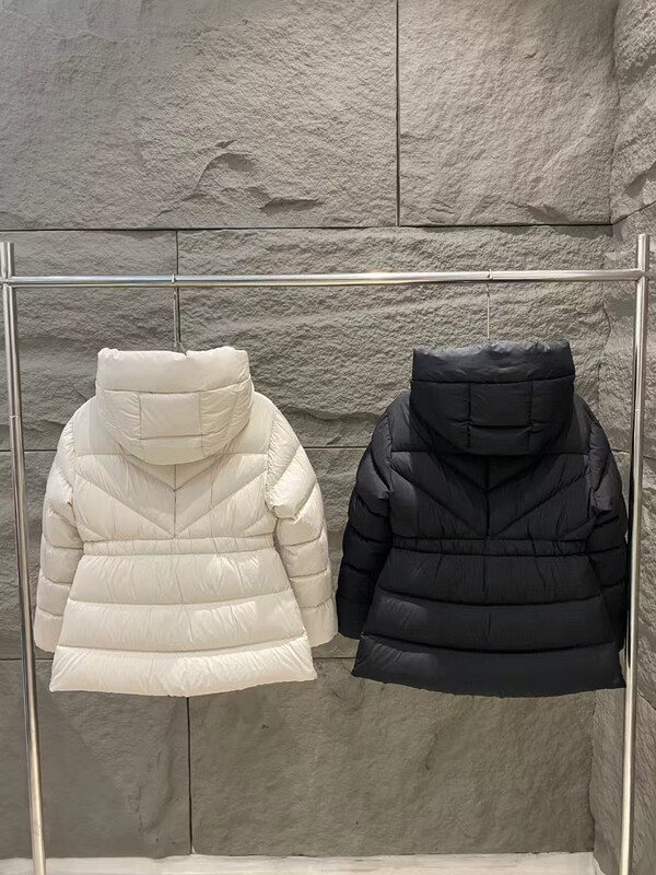 2025新款白鹅绒收腰A字短款连帽羽绒服女修身显瘦短款外套|undefined
