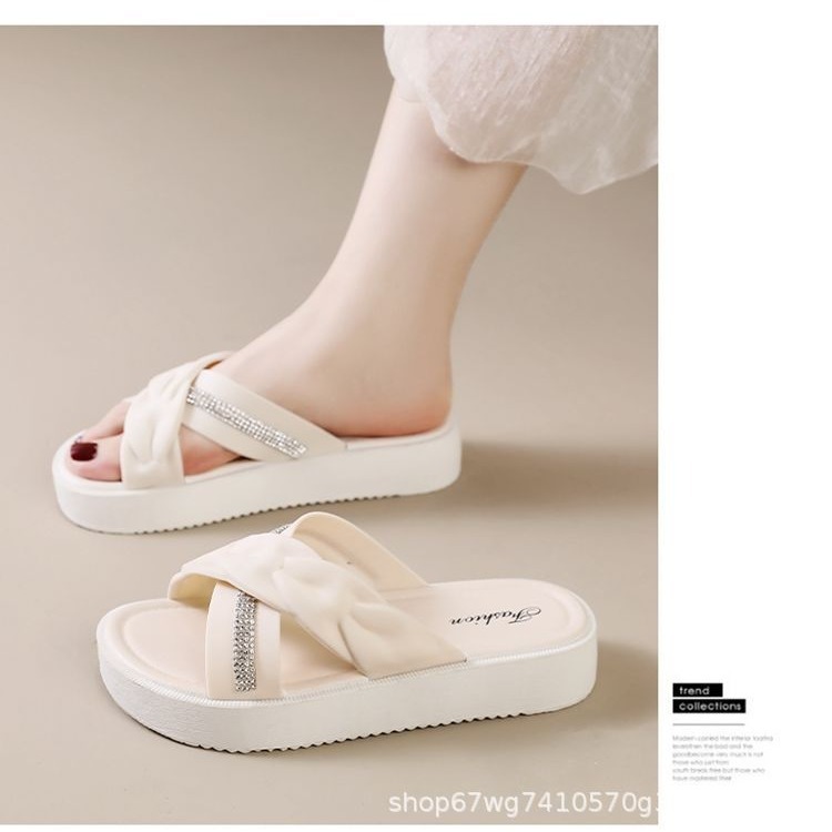 New Style Slippers Women's Outer Wear Home and Home Outgoing Thick-soled Fashionable High-value Sandals Women's Beach Parallel Belt Shoes