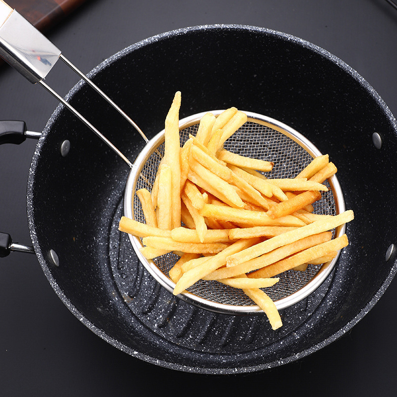 Mango de madera de acero inoxidable gran filtro de malla larga filtro de malla comercial de alimentos fritos tamizado olla caliente para pescar fideos cucharada grande